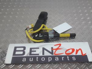 Used Seatbelt tensioner, left Opel Antara Price on request offered by Benzon Autodemontage