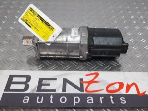 Used Power steering pump BMW 4-Serie Price on request offered by Benzon Autodemontage