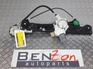 Used Window mechanism 4-door, front right BMW 3-Serie Price on request offered by Benzon Autodemontage