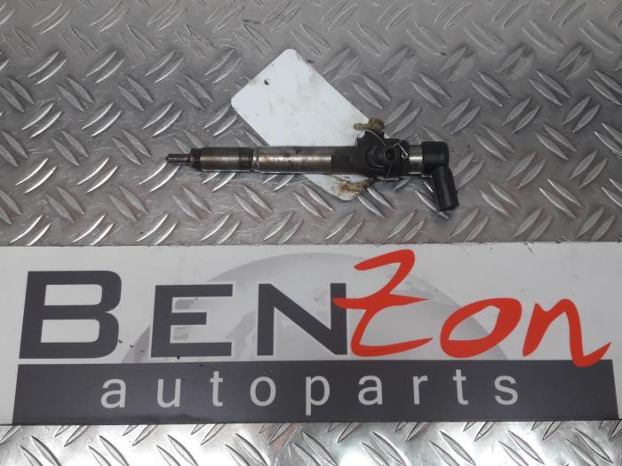 Injector (diesel) from a Renault Megane 2009