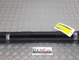 Used Set of tailgate gas struts BMW 3-Serie Price on request offered by Benzon Autodemontage