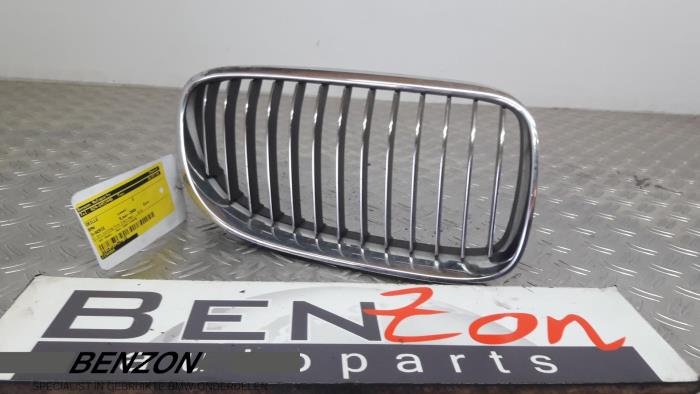 Używane Grill BMW 3-Serie Cena na żądanie oferowane przez Benzon Autodemontage