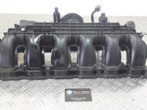 Used Intake manifold BMW 1-Serie Price on request offered by Benzon Autodemontage