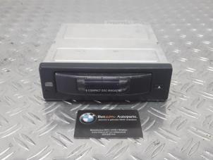 Usados Cambiador de CD BMW 6-Serie Precio de solicitud ofrecido por Benzon Autodemontage