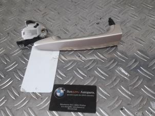 Used Door handle 2-door, right BMW 4-Serie Price on request offered by Benzon Autodemontage