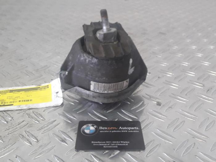 Engine mount from a BMW 5-Serie 2008