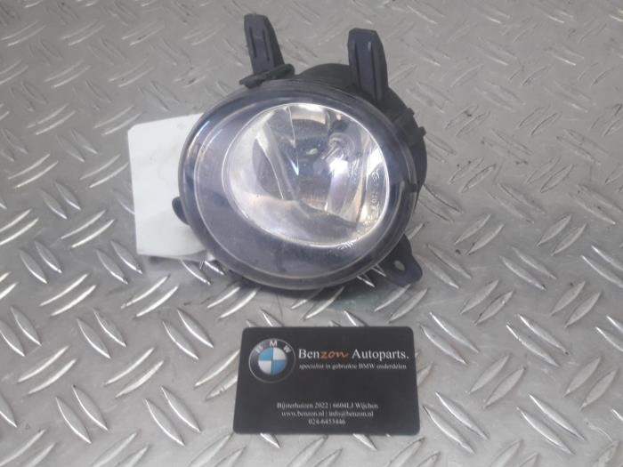 Fog light, front right from a BMW 3-Serie 2013