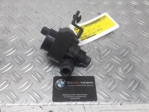 Used Water pump BMW 6-Serie Price on request offered by Benzon Autodemontage