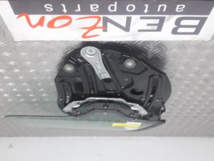 Used Rear window mechanism 2-door, left BMW 6-Serie Price on request offered by Benzon Autodemontage