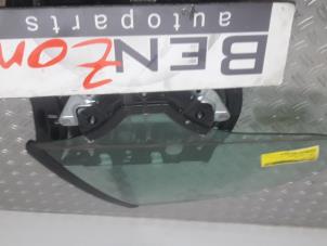 Używane Szyba prawa tylna wersja 2-drzwiowa BMW 6-Serie Cena na żądanie oferowane przez Benzon Autodemontage