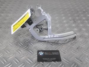 Usados Soporte (varios) BMW 5-Serie Precio de solicitud ofrecido por Benzon Autodemontage