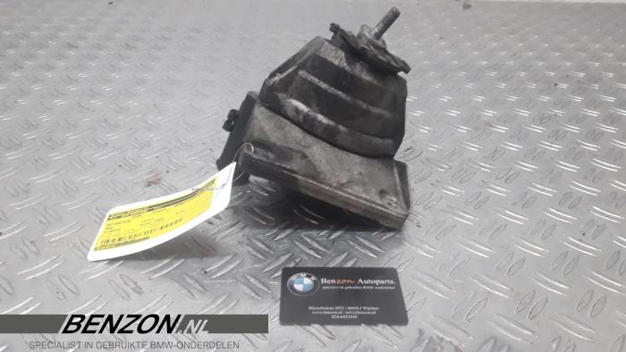 Used Engine mount BMW 5-Serie Price on request offered by Benzon Autodemontage
