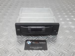 Used CD changer BMW 5-Serie Price on request offered by Benzon Autodemontage
