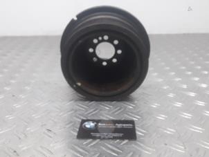 Used Crankshaft pulley BMW 633 Price on request offered by Benzon Autodemontage