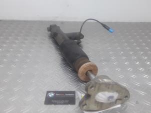 Used Rear shock absorber, right BMW 3-Serie Price on request offered by Benzon Autodemontage