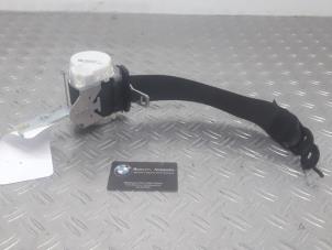 Used Rear seatbelt, right BMW 5-Serie Price on request offered by Benzon Autodemontage