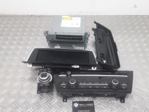 Usados Kit de navegación BMW 633 Precio de solicitud ofrecido por Benzon Autodemontage