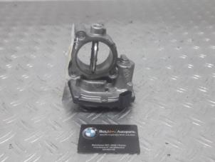 Usados Cuerpo de válvula de mariposa BMW 5-Serie Precio de solicitud ofrecido por Benzon Autodemontage
