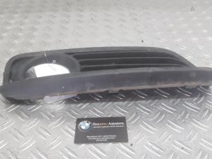Używane Pokrywa swiatla przeciwmgielnego lewa BMW 1-Serie Cena na żądanie oferowane przez Benzon Autodemontage