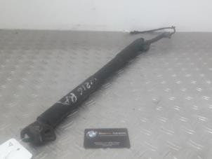 Used Rear gas strut, right BMW 3-Serie Price on request offered by Benzon Autodemontage