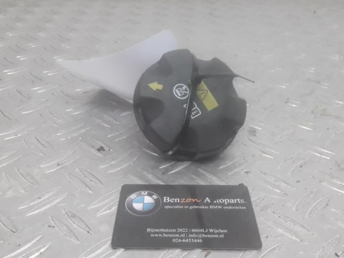 Fuel cap BMW 1Serie 668 16117482901 Benzon Autodemontage