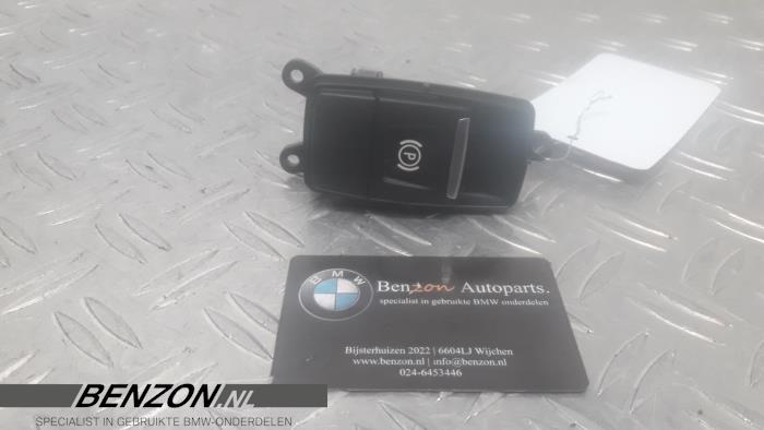 Używane Przelacznik hamulca postojowego BMW X2 (F39) Cena na żądanie oferowane przez Benzon Autodemontage
