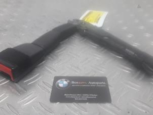 Used Seatbelt tensioner, right BMW 3-Serie Price on request offered by Benzon Autodemontage