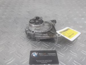 Used Vacuum pump (petrol) BMW 3-Serie Price on request offered by Benzon Autodemontage