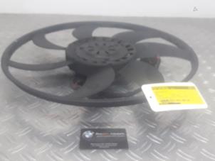 Used Radiator fan BMW 5-Serie Price on request offered by Benzon Autodemontage