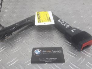Used Seatbelt tensioner, left BMW 3-Serie Price on request offered by Benzon Autodemontage