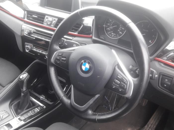 Lenkrad van een BMW X1 2016