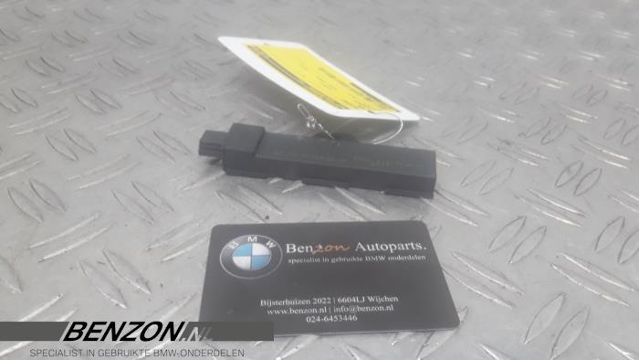 Używane Antena BMW 2-Serie Cena na żądanie oferowane przez Benzon Autodemontage