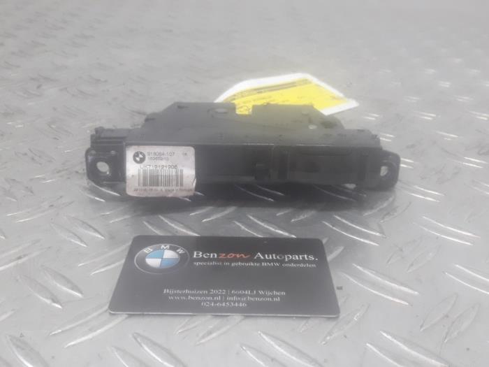 Tailgate lock mechanism from a BMW 5-Serie 2016