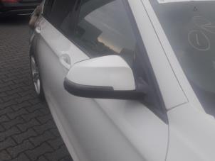Used Wing mirror, left BMW 5-Serie Price on request offered by Benzon Autodemontage