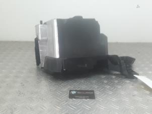 Used Battery box BMW 3-Serie Price on request offered by Benzon Autodemontage