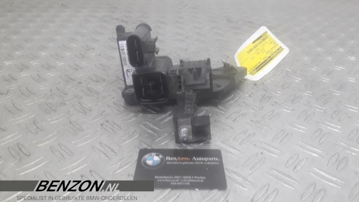 Used Ignition module BMW 1-Serie Price on request offered by Benzon Autodemontage