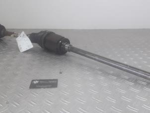 Used Front drive shaft, right BMW X5 Price on request offered by Benzon Autodemontage