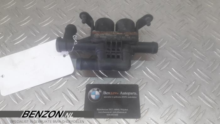 Begagnade Extra vattenpump BMW 5-Serie Pris på förfrågan erbjuds av Benzon Autodemontage