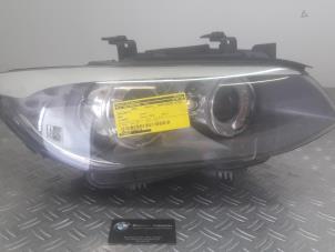 Used Headlight, right BMW 3-Serie Price on request offered by Benzon Autodemontage