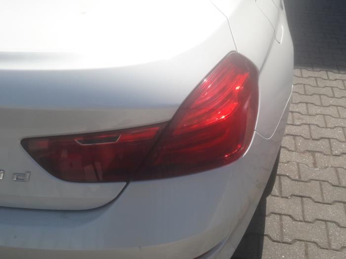 Feu arrière droit d'un BMW 6-Serie 2012