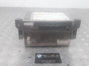 Używane Radioodtwarzacz CD BMW 5-Serie Cena na żądanie oferowane przez Benzon Autodemontage
