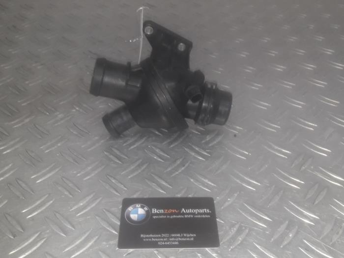 Thermostat housing from a BMW 3-Serie 2011