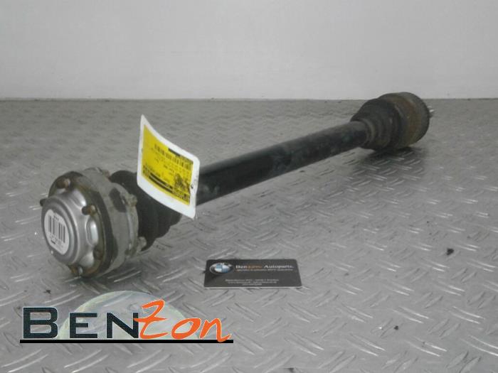Drive shaft, rear right from a BMW 1-Serie 2006