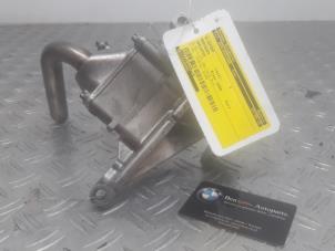 Usagé Pompe à huile Mercedes Sprinter Prix sur demande proposé par Benzon Autodemontage