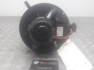 Used Heating and ventilation fan motor Volkswagen Touran Price on request offered by Benzon Autodemontage