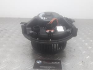 Usados Motor de ventilador de calefactor Volkswagen Golf Precio de solicitud ofrecido por Benzon Autodemontage