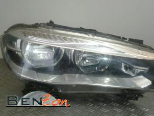 Used Headlight, right BMW X6 (F16) M50d 3.0 24V Price on request offered by Benzon Autodemontage