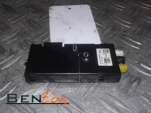 Used Antenna Amplifier BMW 3 serie (F30) 320i 2.0 16V Price on request offered by Benzon Autodemontage