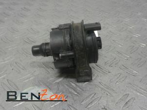 Used Water pump BMW X1 Price on request offered by Benzon Autodemontage