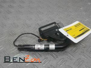 Usados Tensor de cinturón de seguridad derecha BMW X5 Precio de solicitud ofrecido por Benzon Autodemontage
